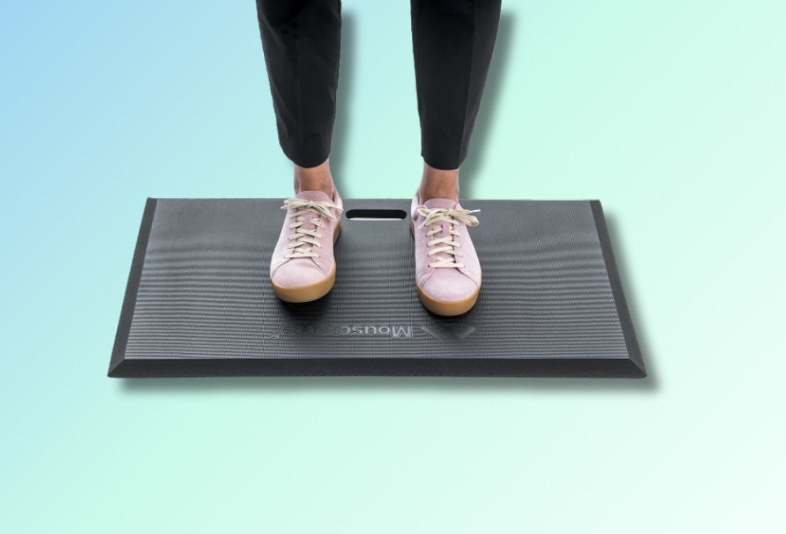 Le Tapis Antifatigue : Un Allié Indispensable pour Travailler Debout